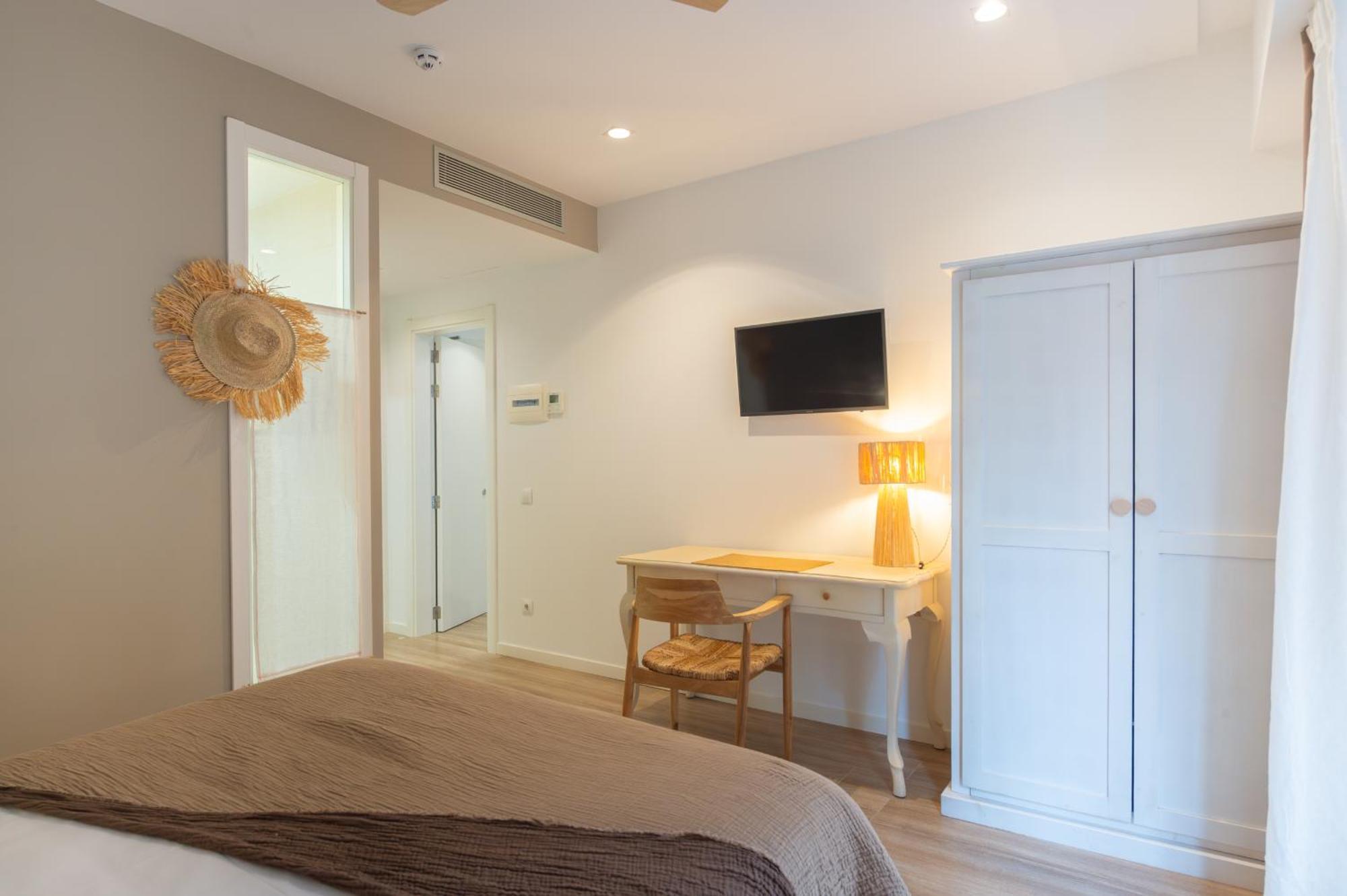 Hostal Boutique Es Portalet Sant Feliu de Guíxols Room photo